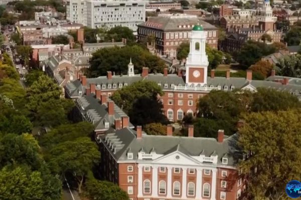 Trump Beri Sinyal Tegas, Mahasiswa Asing Dilarang di Harvard Trump Beri Sinyal Tegas, Mahasiswa Asing Dilarang di Harvard