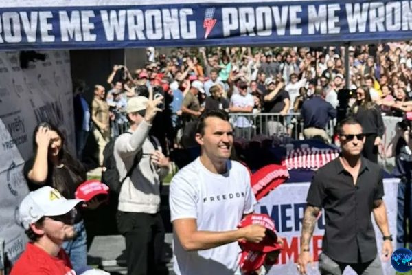 Ironi Tragis Charlie Kirk 4 Fakta Jelas Tragedi Pendukung Senjata