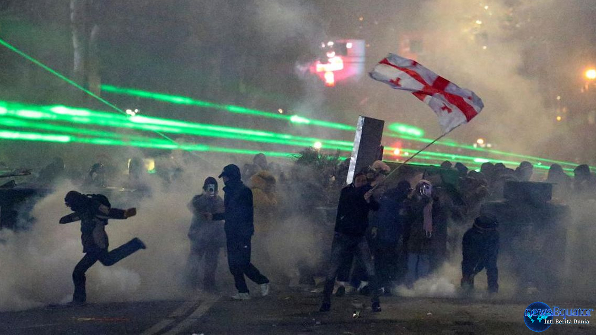 Demonstran Serbu Istana Georgia, Gas Air Mata 5x Dilepaskan
