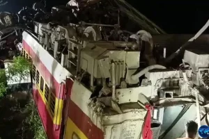 Tabrakan Mematikan di India: Dua Kereta Bertabrakan, 4 Tewas