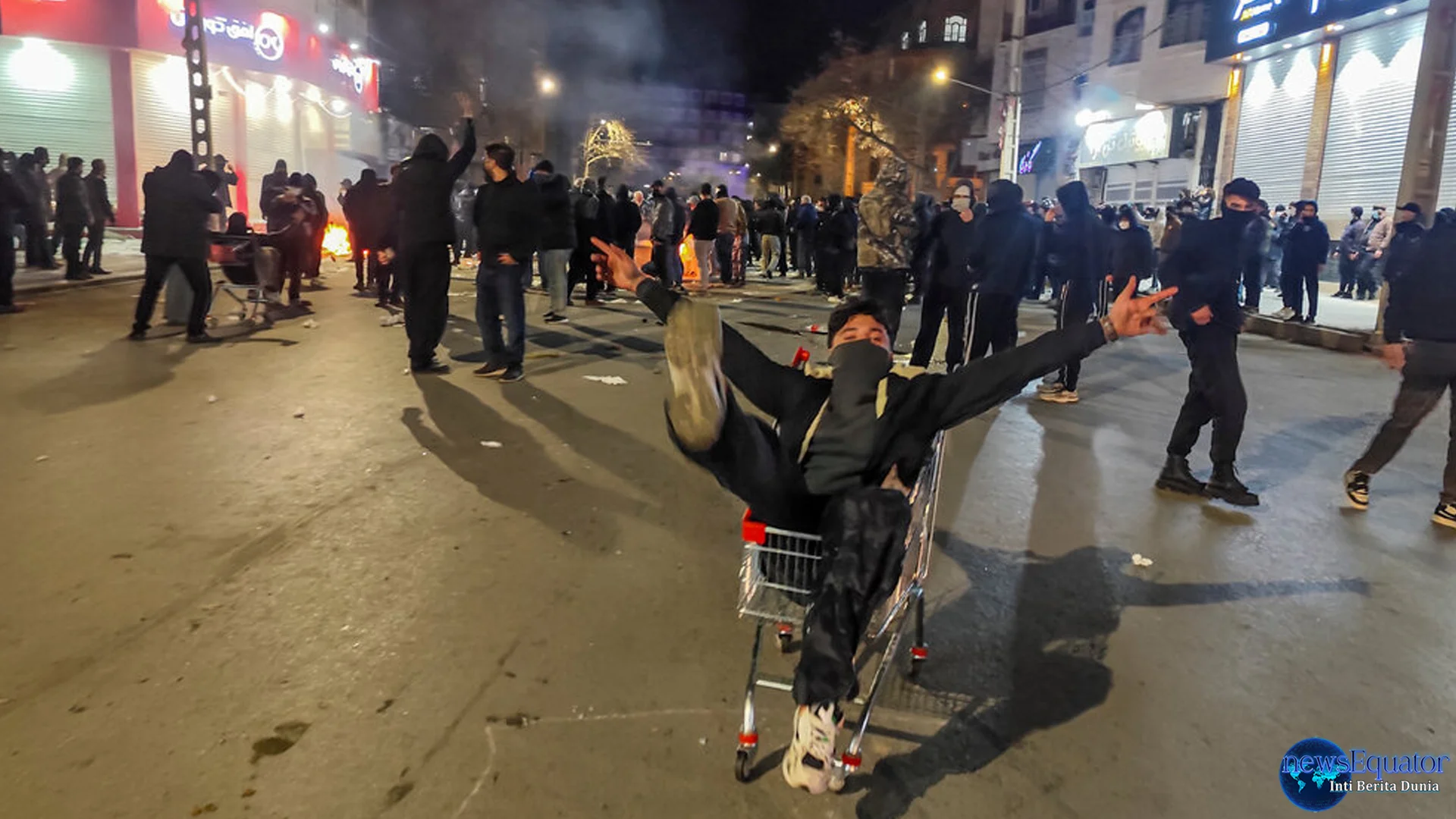 Polisi Iran 109 Tewas Reaksi Dunia Atas Tuduhan Rezim Khamenei