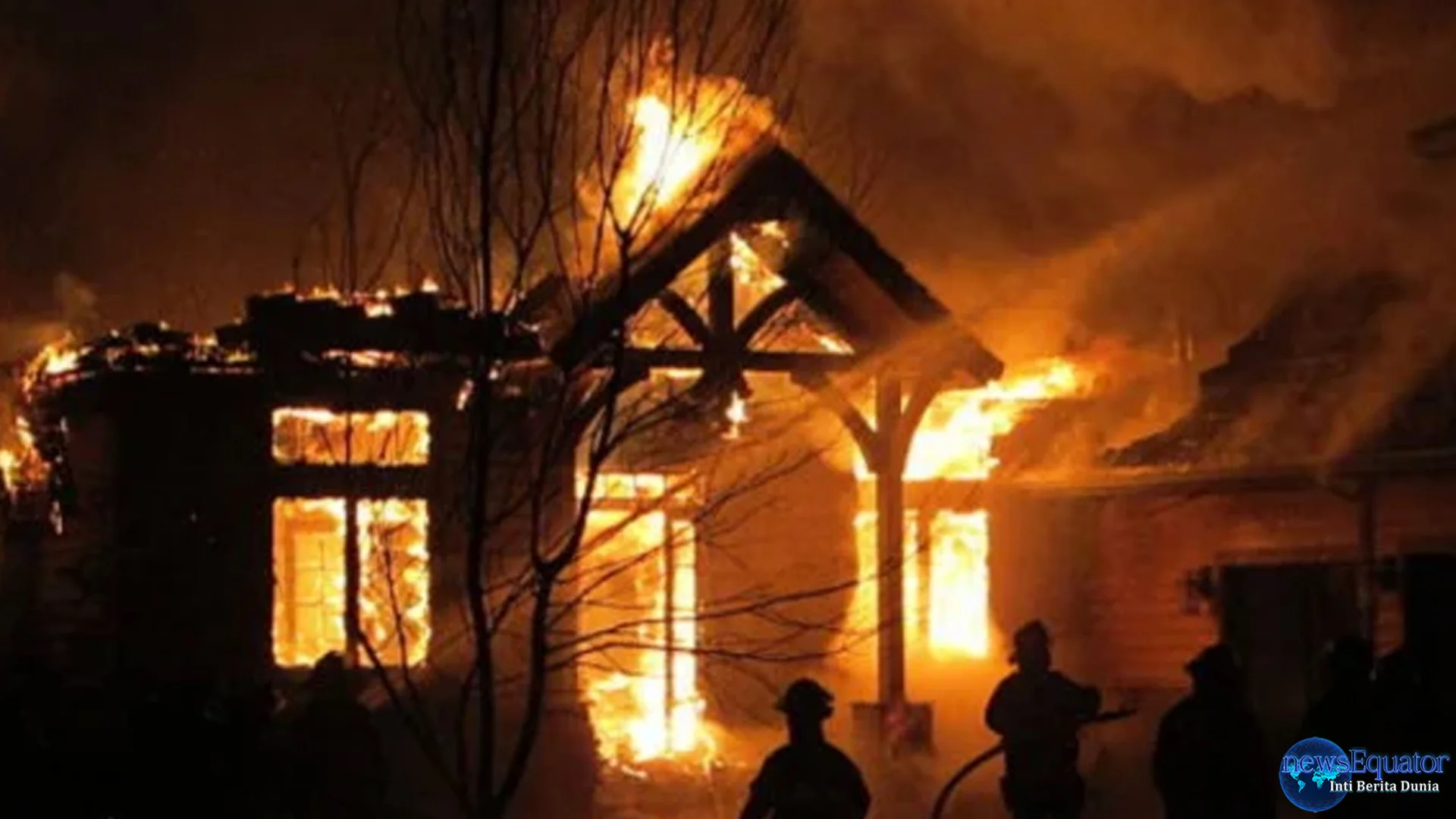 Kebakaran Hebat di Gudang Kasur Peru Butuh 5 Jam Padamkan Api