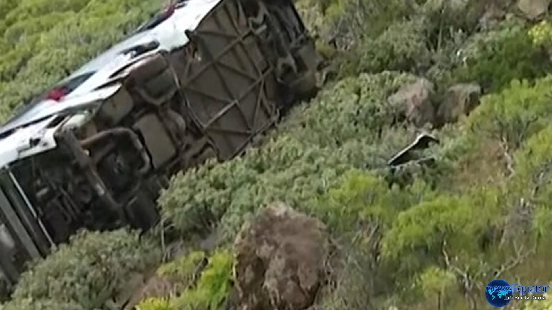 Bus Inggris Jatuh Jurang Spanyol 1 Penumpang Tewas